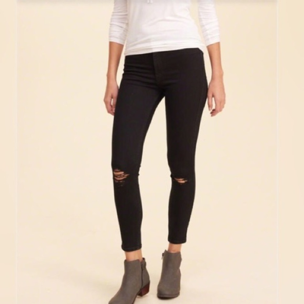 Hollister black cropped super skinny jeans